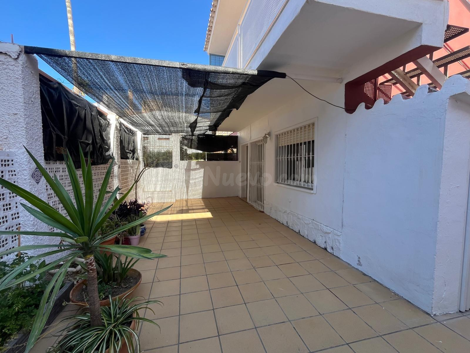 Vivienda en primera línea de playa - foto 2