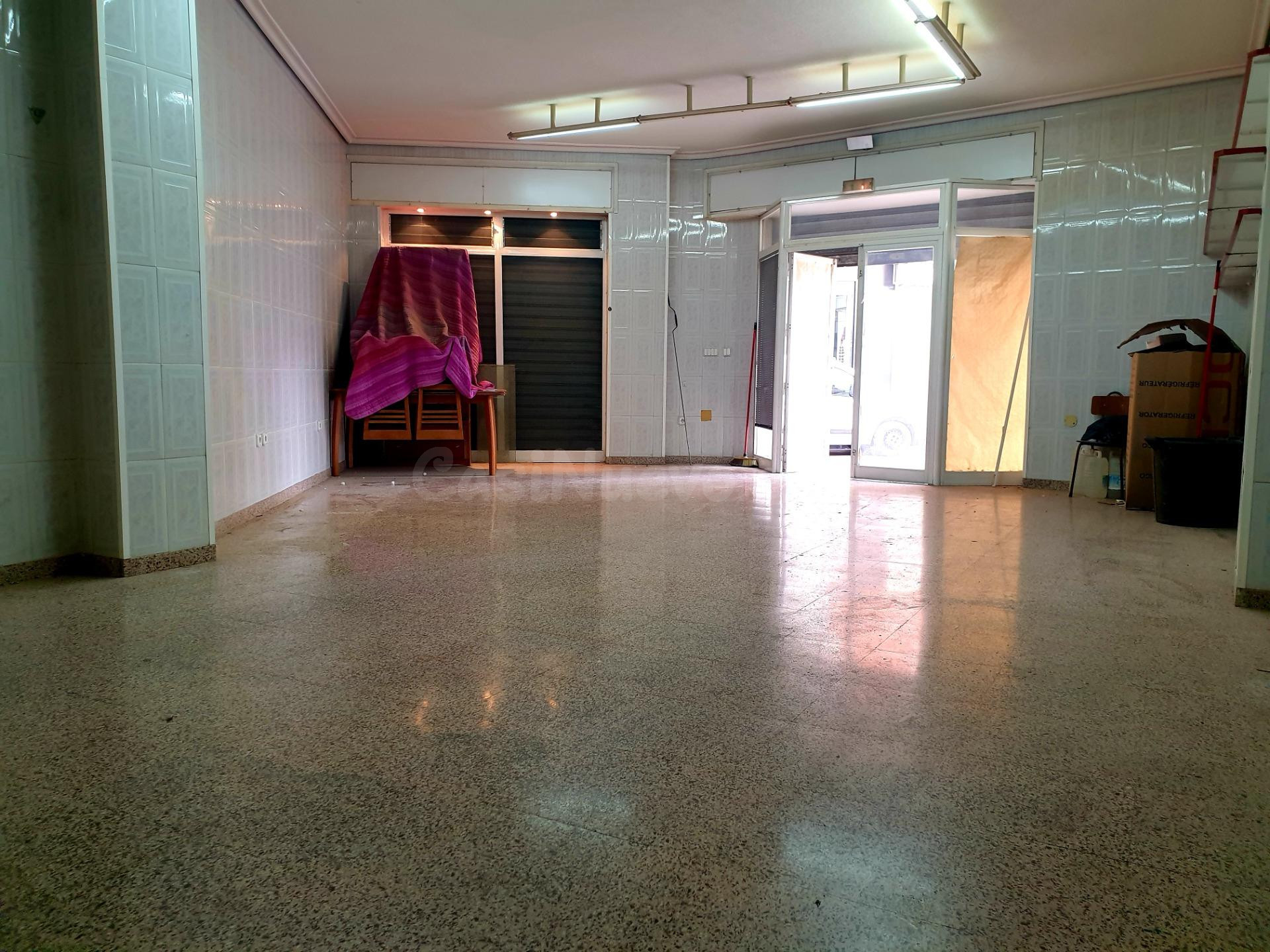 Local comercial 70m² en venta - ALARICO - foto 4