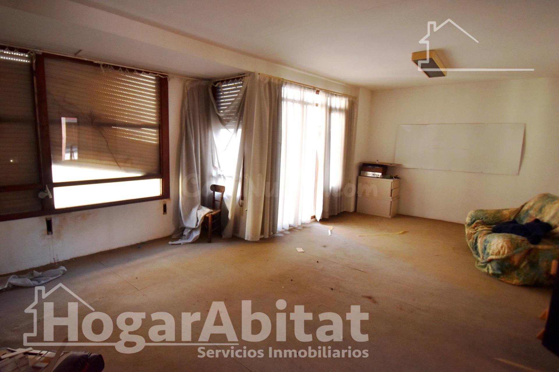 ¡PROYECTO MONUMENTAL EN EL CENTRO! AMPLIA CASA CON GARAJE Y  - foto 5