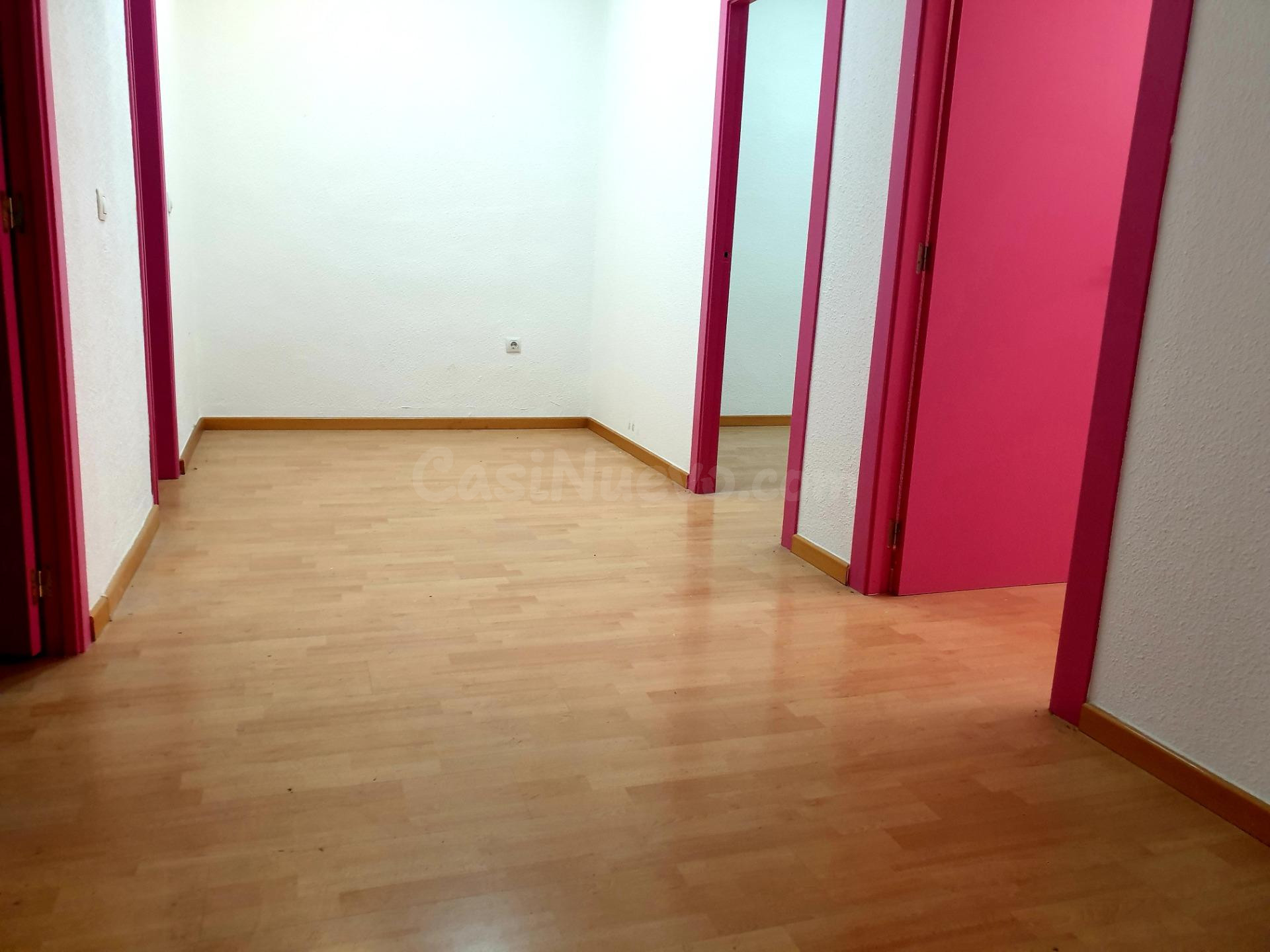 Local comercial 110m² en venta - AVENIDA DE MADRID - foto 2