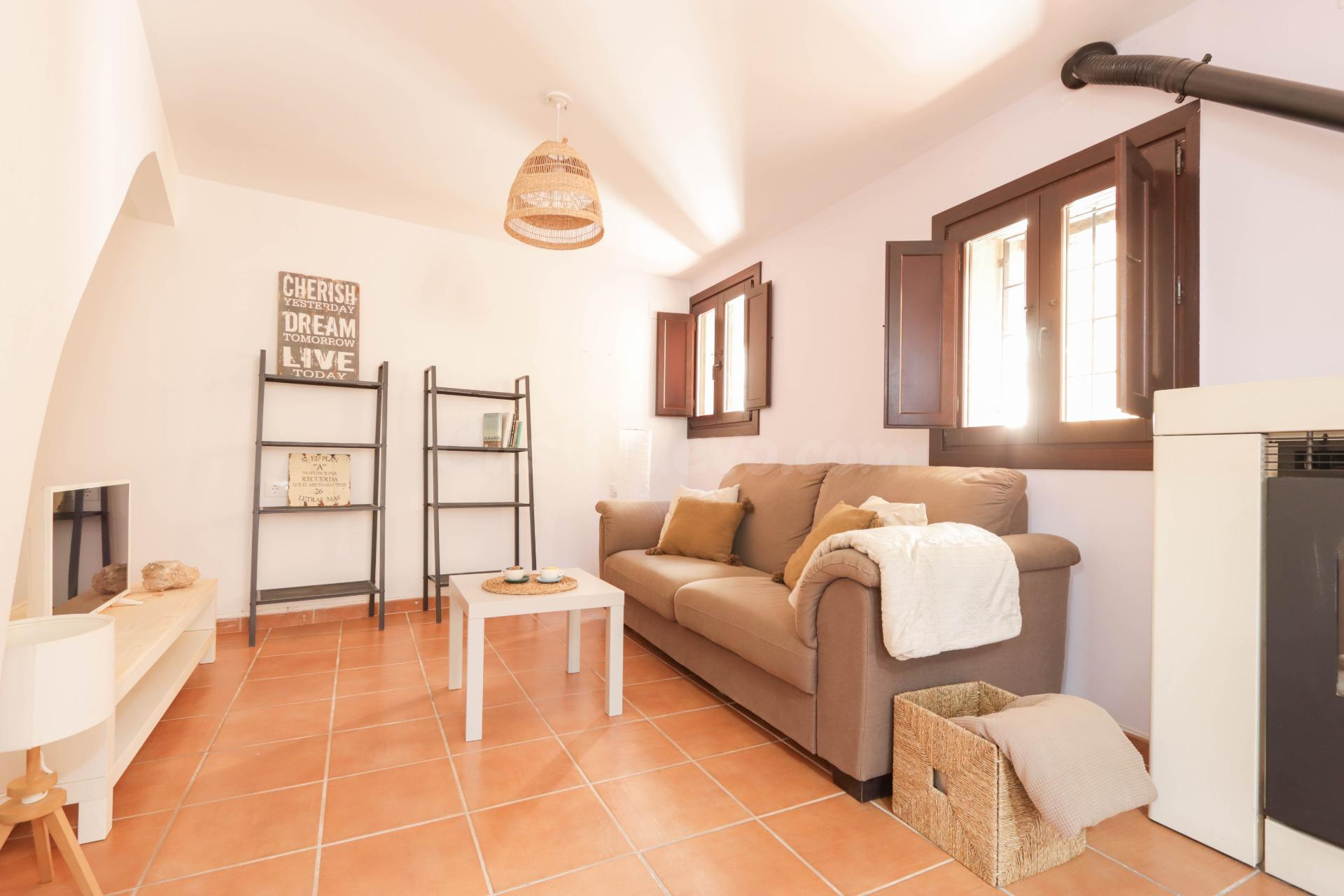 OPORTUNIDAD ÚNICA: ESPECTACULAR CASITA CON ENCANTO EN ADEMUZ - foto 2