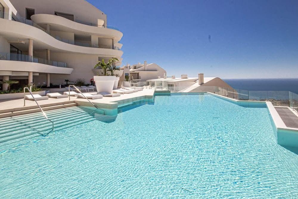 ÁTICO DÚPLEX CON VISTAS INCREIBLES