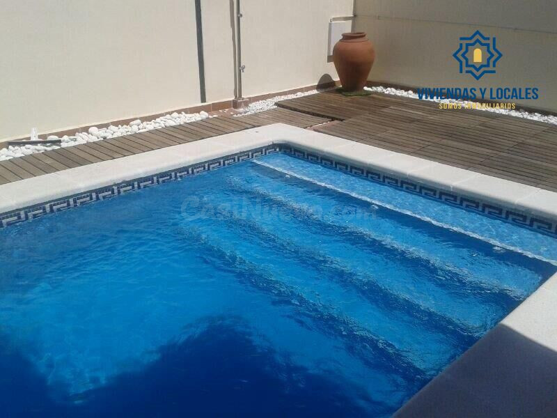 Casa pareada con piscina y vistas despejadas en Huétor Vega - foto 2