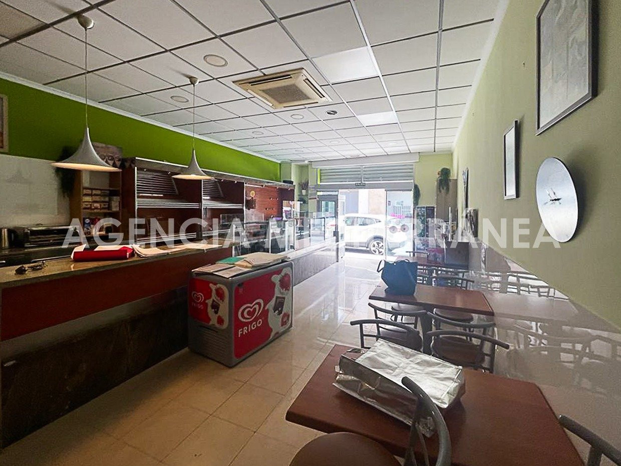 ¡INVERSIÓN LLAVE EN MANO! Negocio de Restauración con Alto R - foto 4