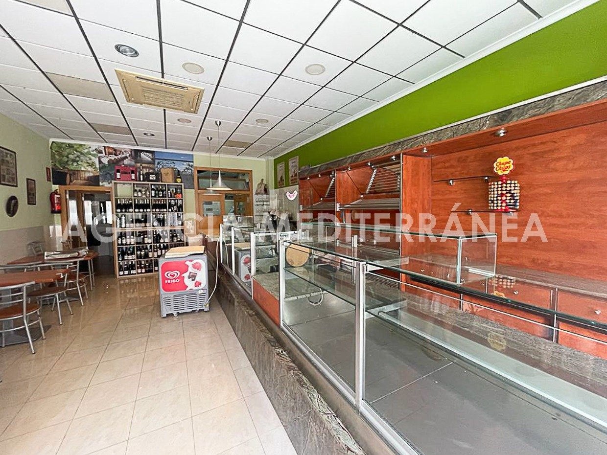 ¡INVERSIÓN LLAVE EN MANO! Negocio de Restauración con Alto R - foto 5