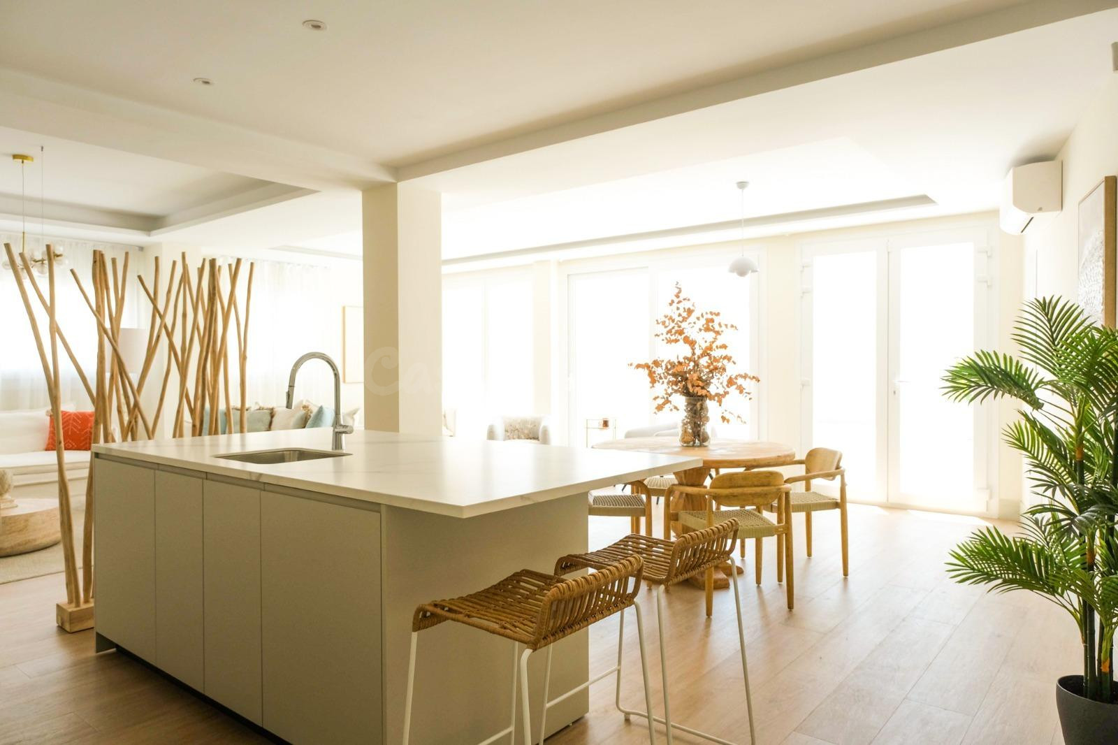 Vivienda exclusiva en Monte Sancha: diseño, amplitud y luz e