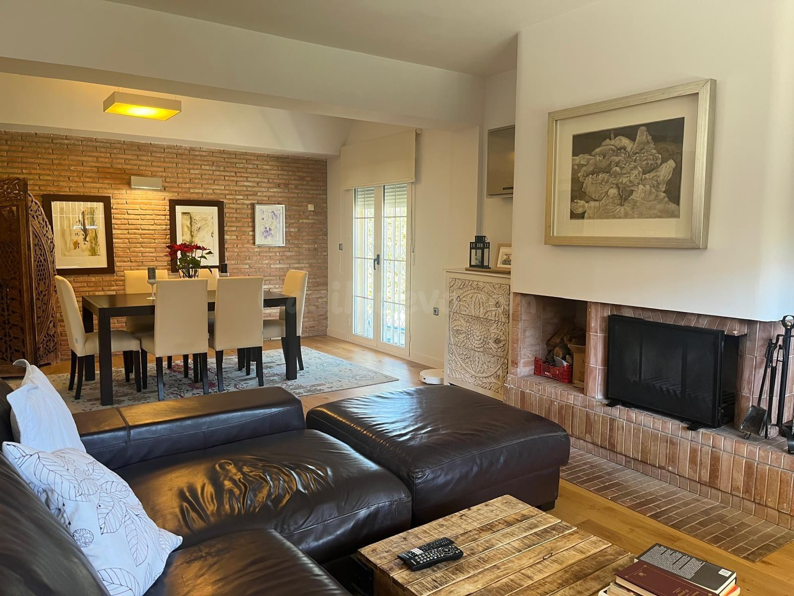 Chalet independiente con 524m2 de parcela y piscina privada 