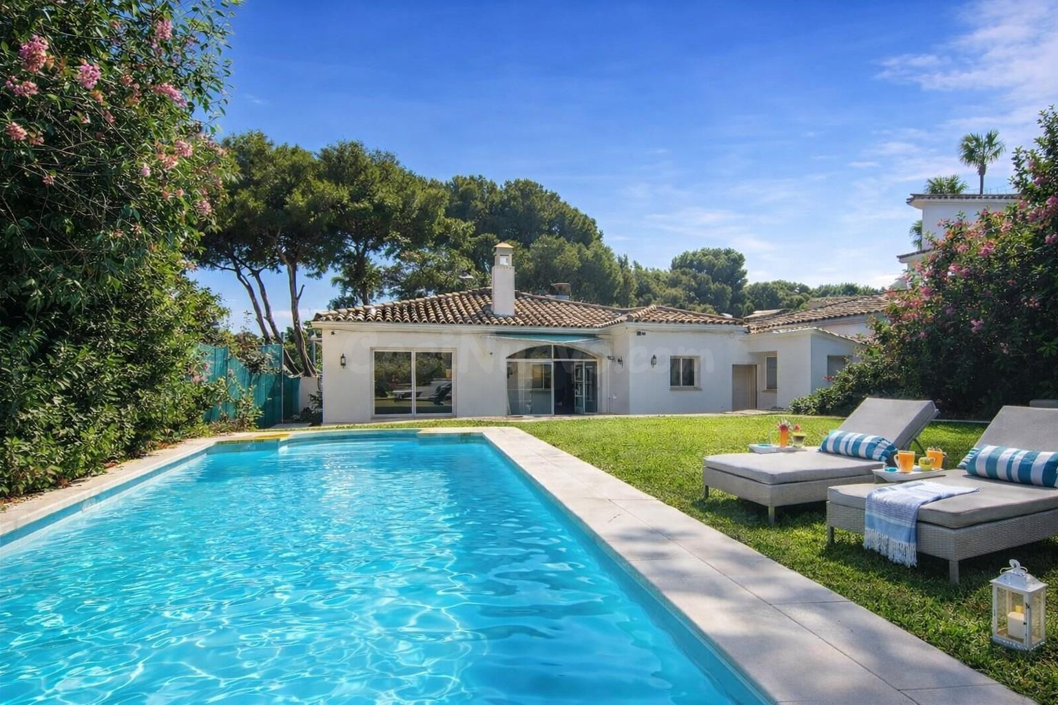 Exclusiva Villa en Marbella con piscina y gran parcela priva