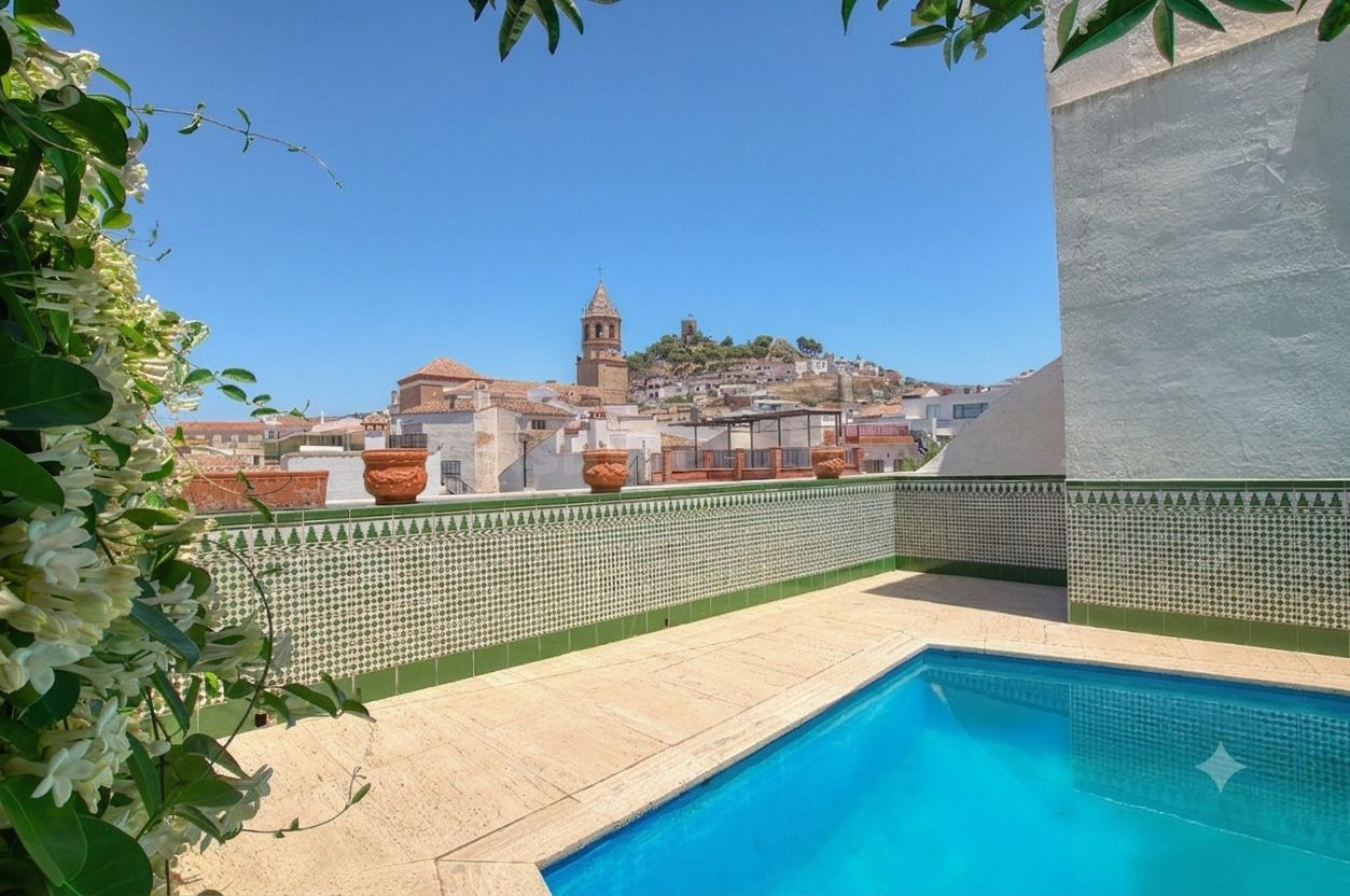 Adosado 12 habitaciones 347m² en venta - Vélez Málaga