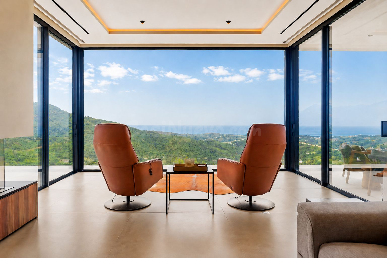 Newly Built Villa with Spectacular Panoramic Sea and Mountai - foto 2