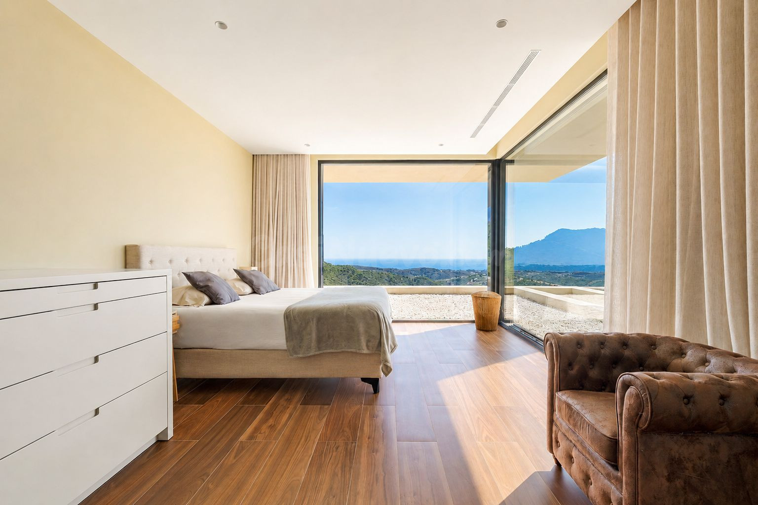 Newly Built Villa with Spectacular Panoramic Sea and Mountai - foto 4
