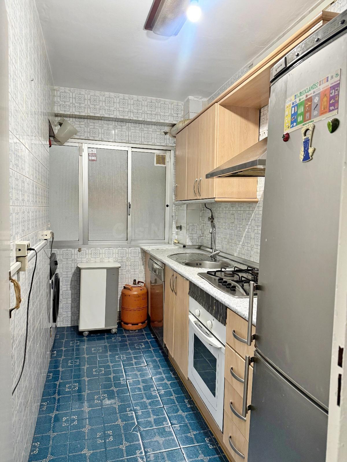 Piso de 3 habitaciones para reformar en Camino de Suárez – M - foto 4