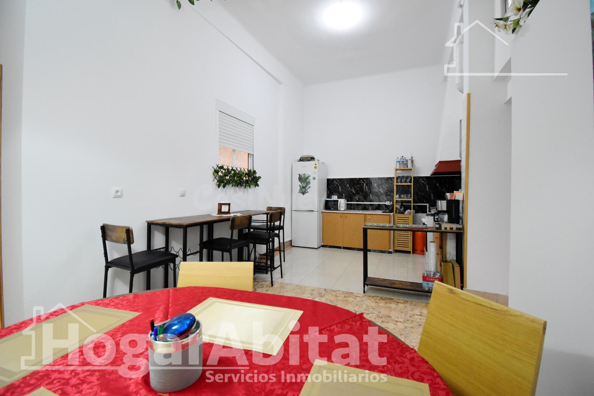 ¡CENTRO DE GANDIA! BAJO MUY AMPLIO CON TERRAZA Y TRASTERO - foto 2