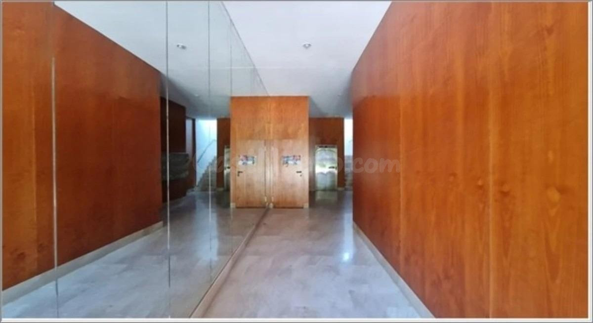 Amplio piso de 3 dormitorios junto a Juan de Borbón con 2 pl - foto 3