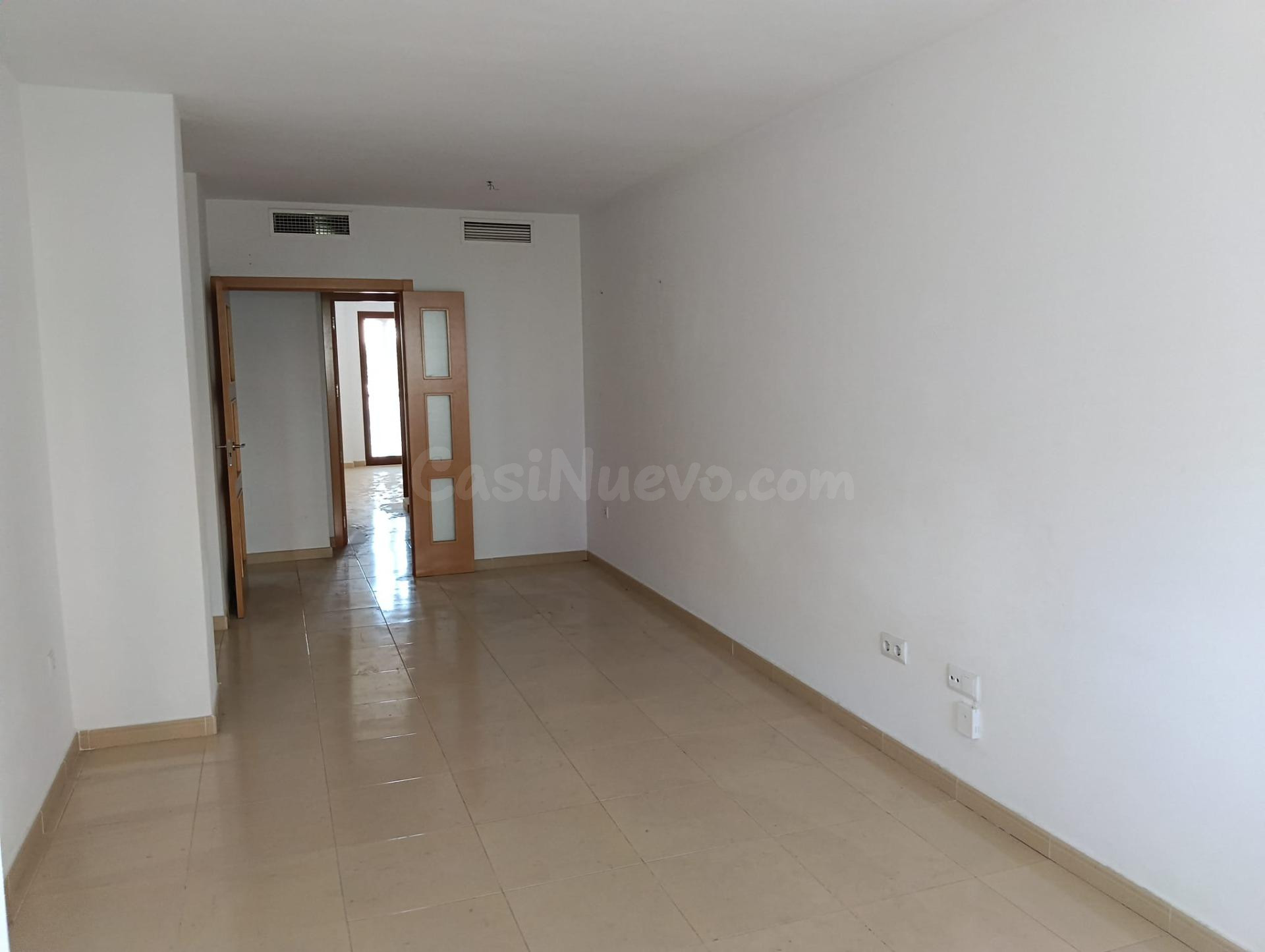 Amplio piso de 3 dormitorios junto a Juan de Borbón con 2 pl - foto 4