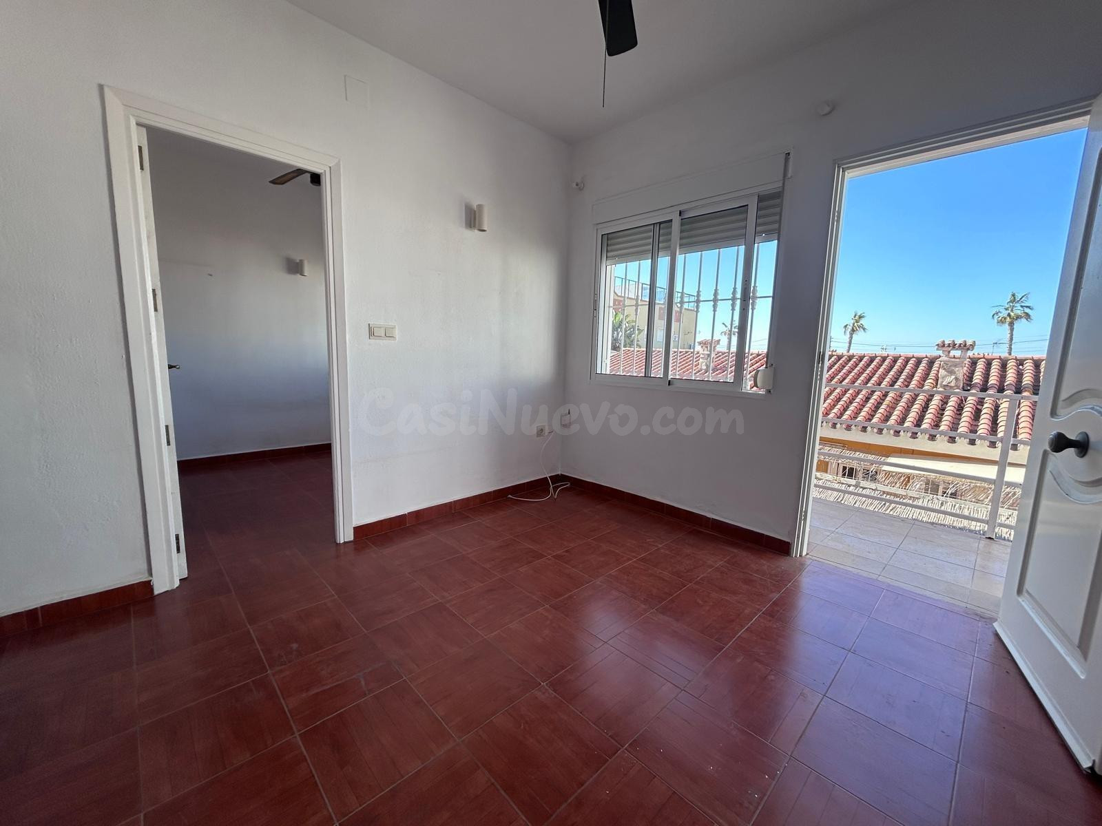 Vivienda en primera línea de playa - foto 3