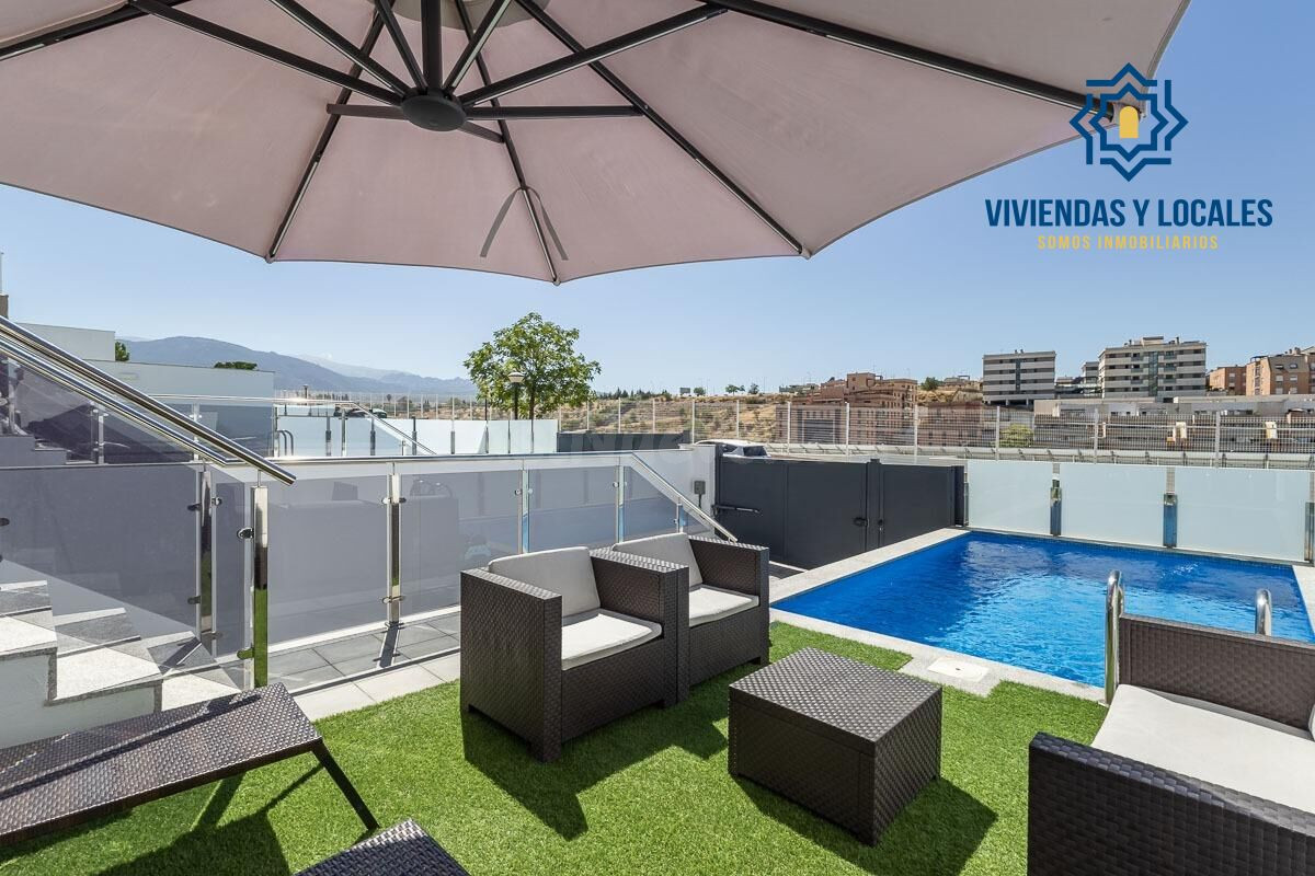 Vivienda de lujo en Urbanización SERRALLO HILLS. - foto 2