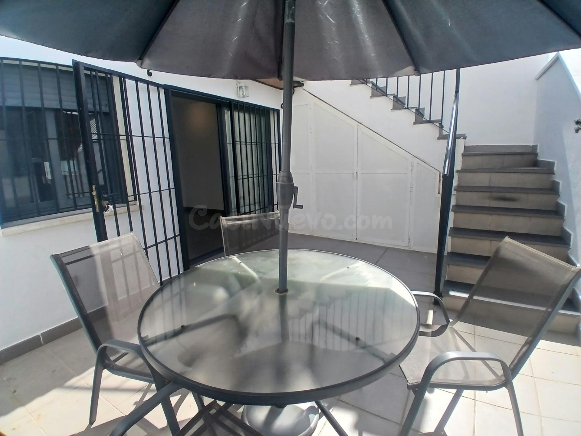 ÁTICO CON TERRAZA Y SOLARIUM EN CENTRO HISTORICO Y DOS PLAZA - foto 2