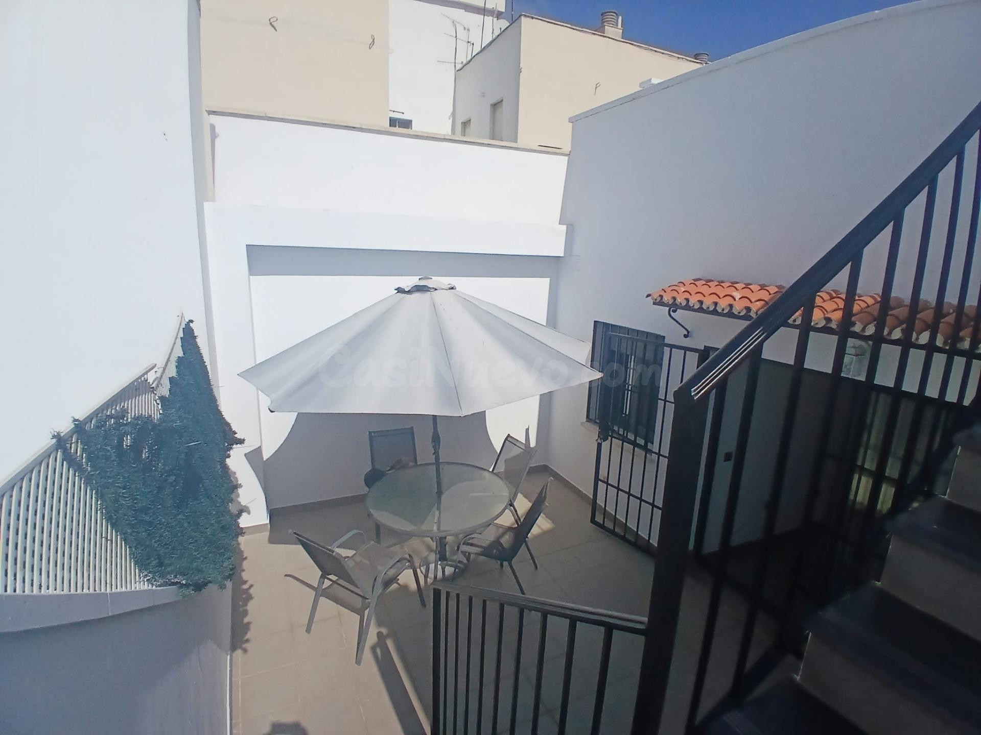 ÁTICO CON TERRAZA Y SOLARIUM EN CENTRO HISTORICO Y DOS PLAZA - foto 3