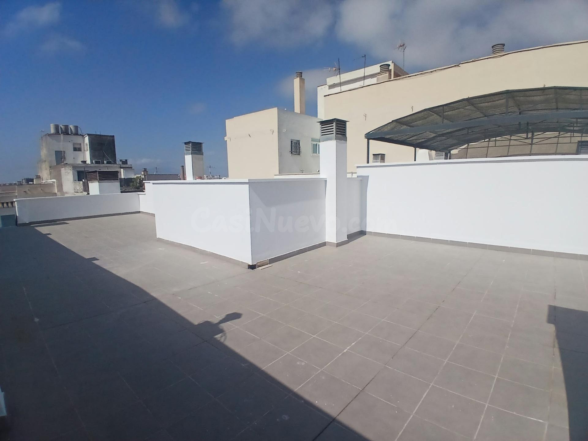 ÁTICO CON TERRAZA Y SOLARIUM EN CENTRO HISTORICO Y DOS PLAZA - foto 5