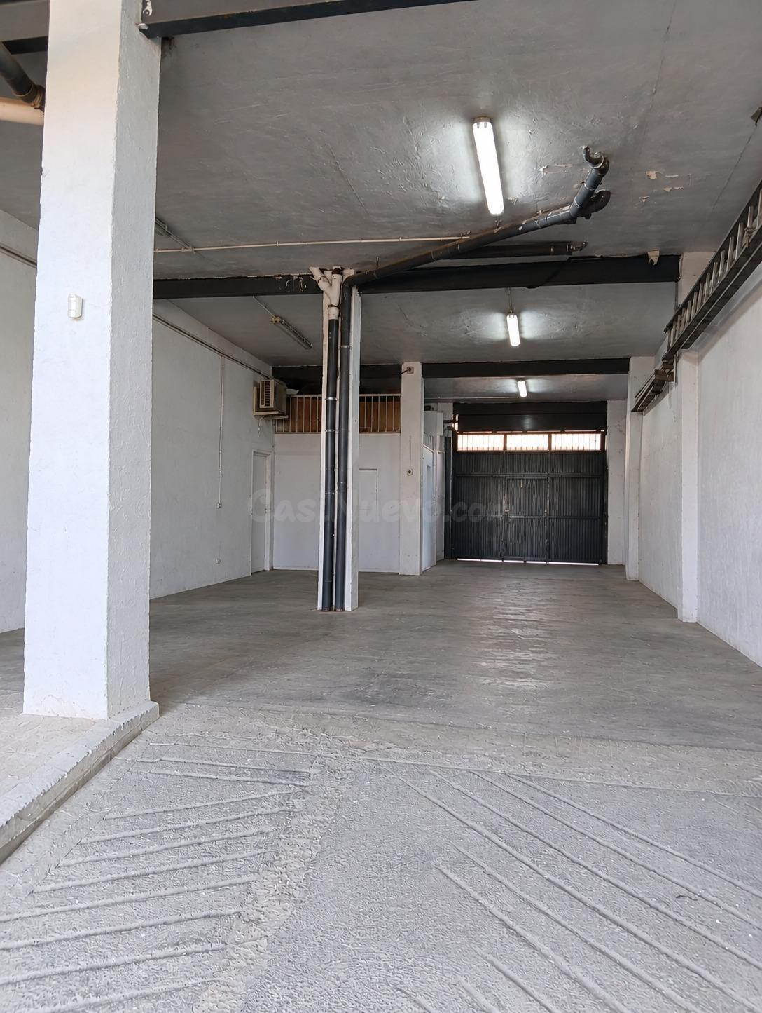 LOCAL COMERCIAL DIÁFANO DE 151 m2 EN NONDUERMAS – DOBLE ACCE