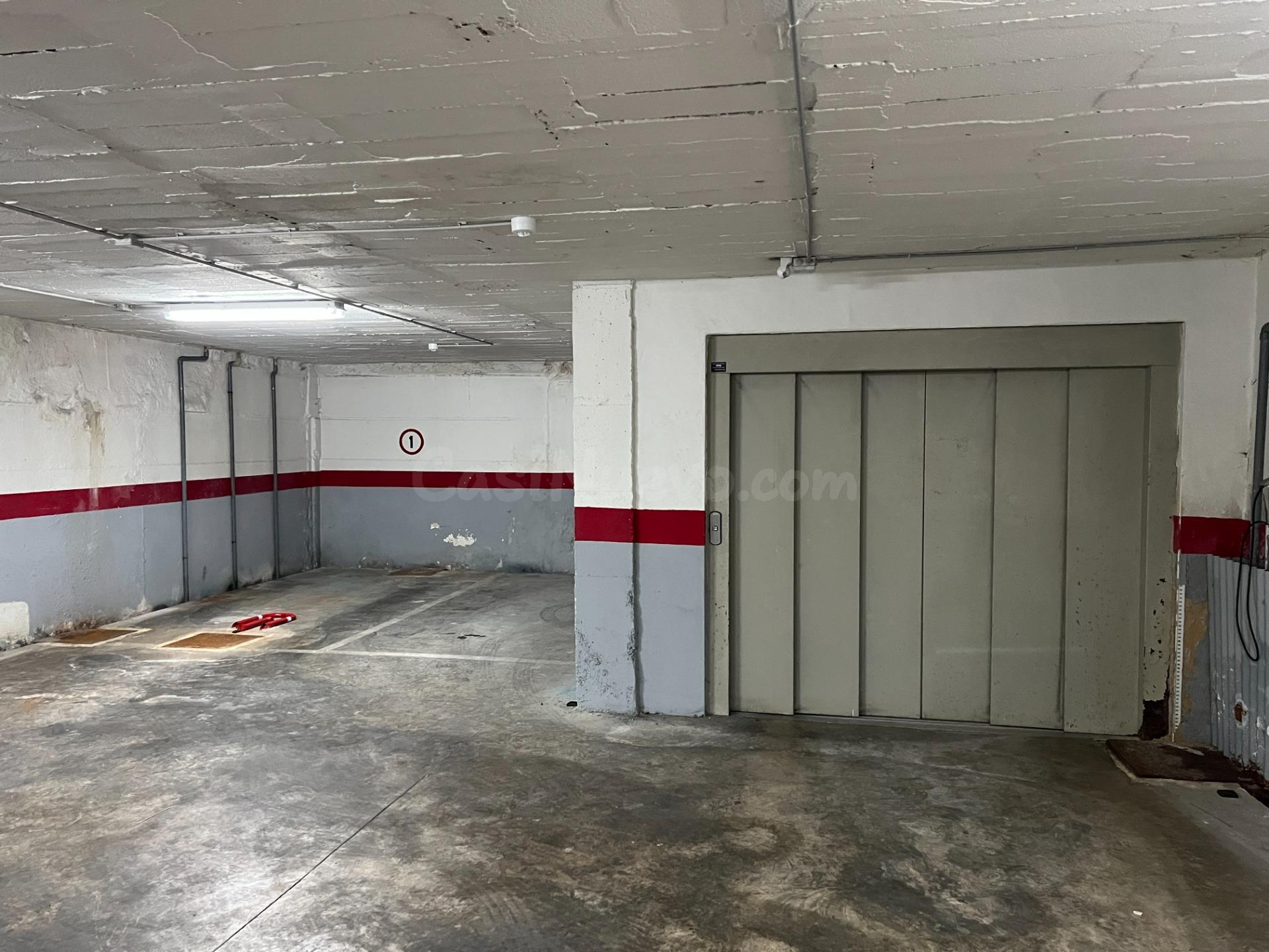 Plaza de garaje en Benito Perez Galdos - foto 4