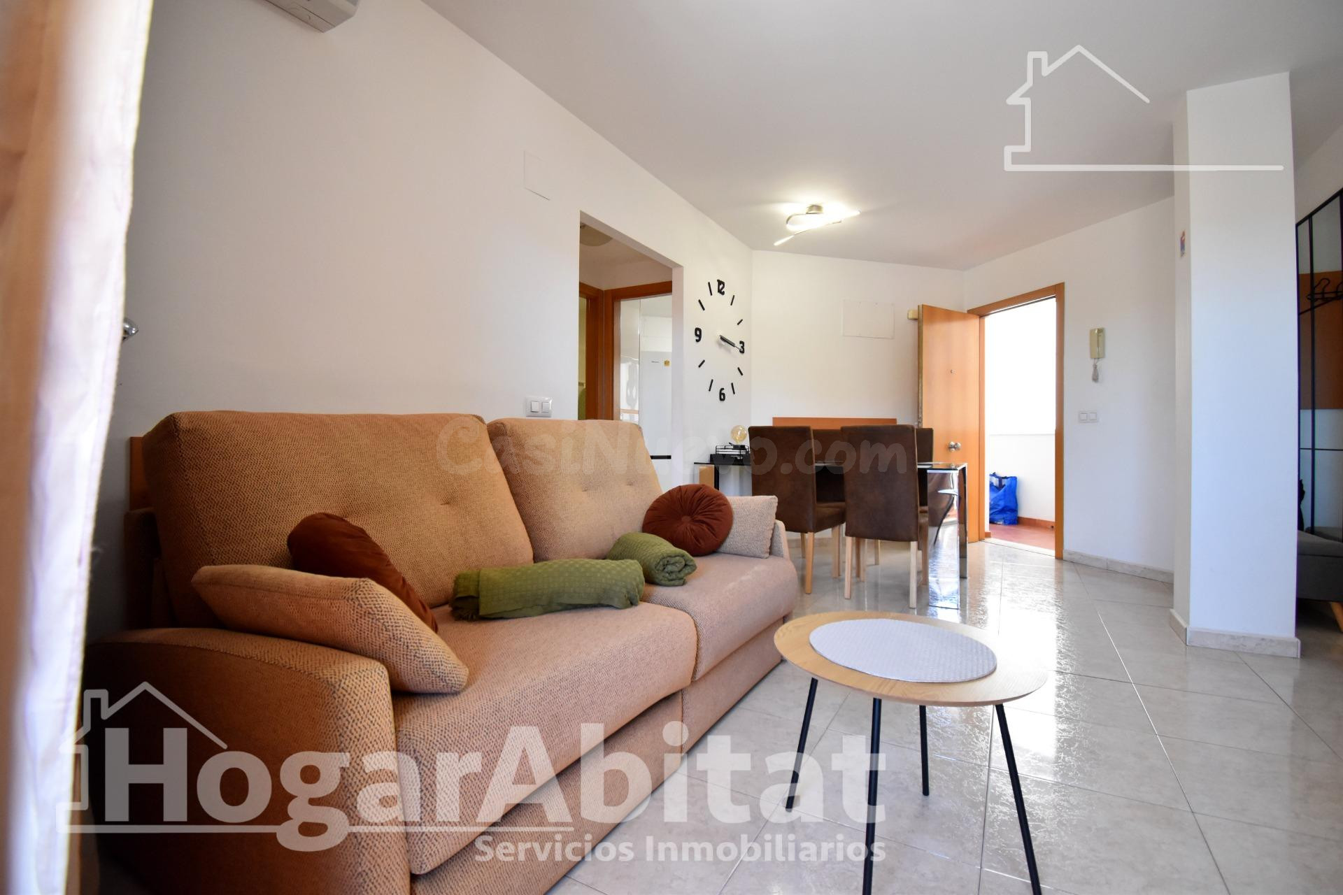 ¡OPORTUNIDAD! SEMINUEVO Y ACOGEDOR CON ASCENSOR Y TERRAZA - foto 4