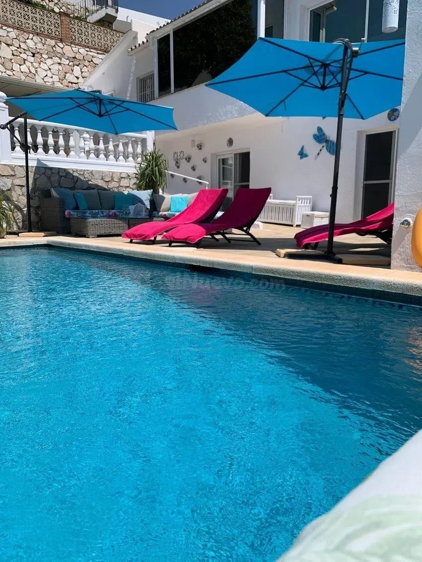 Exclusiva Villa de Estilo Boho Mediterráneo con Vistas al Ma - foto 2