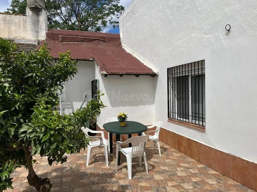 Vive en tu casa rustica a pocos minutos del bullicio de la C - foto 2