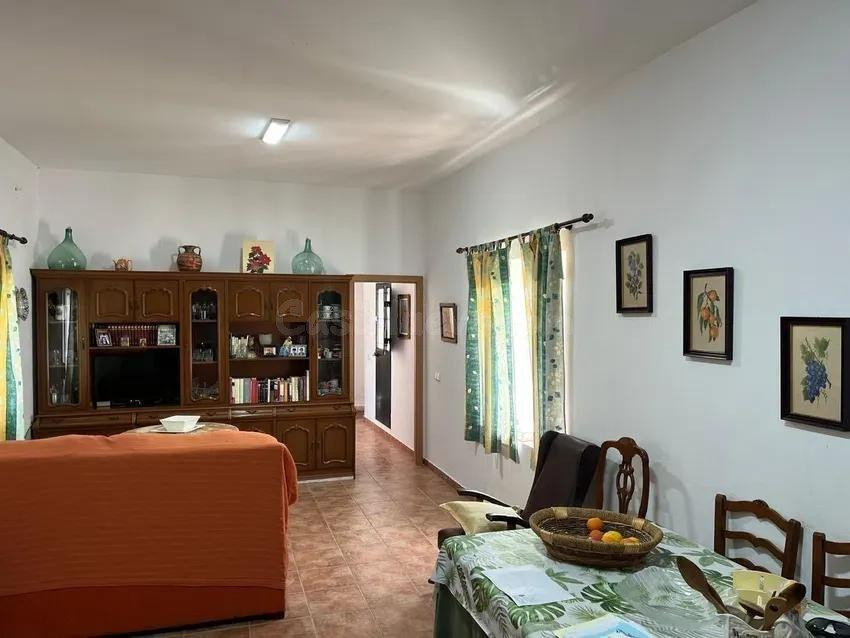 Vive en tu casa rustica a pocos minutos del bullicio de la C - foto 5