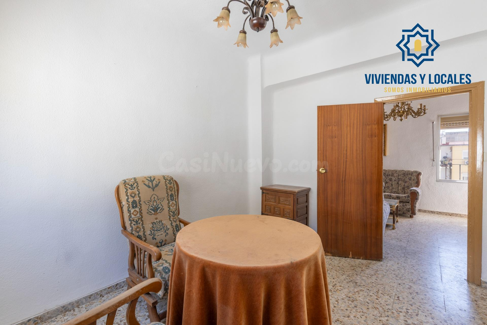 Piso en El Zaidín, tres dormitorios y un mundo de posibilida - foto 5