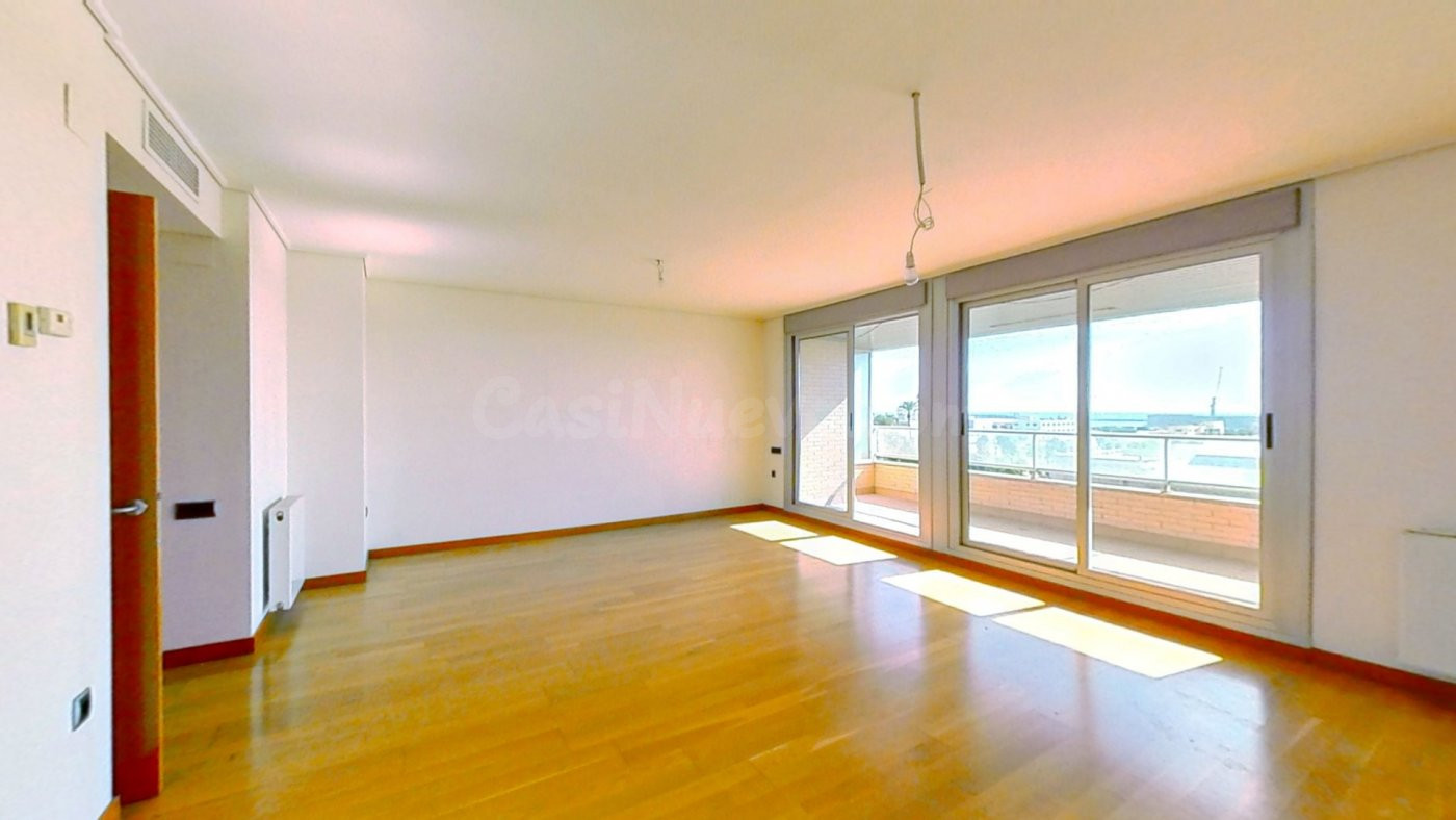 ¡Espectacular Piso de 164m2 con Vistas al Mar y Garaje en el - foto 2