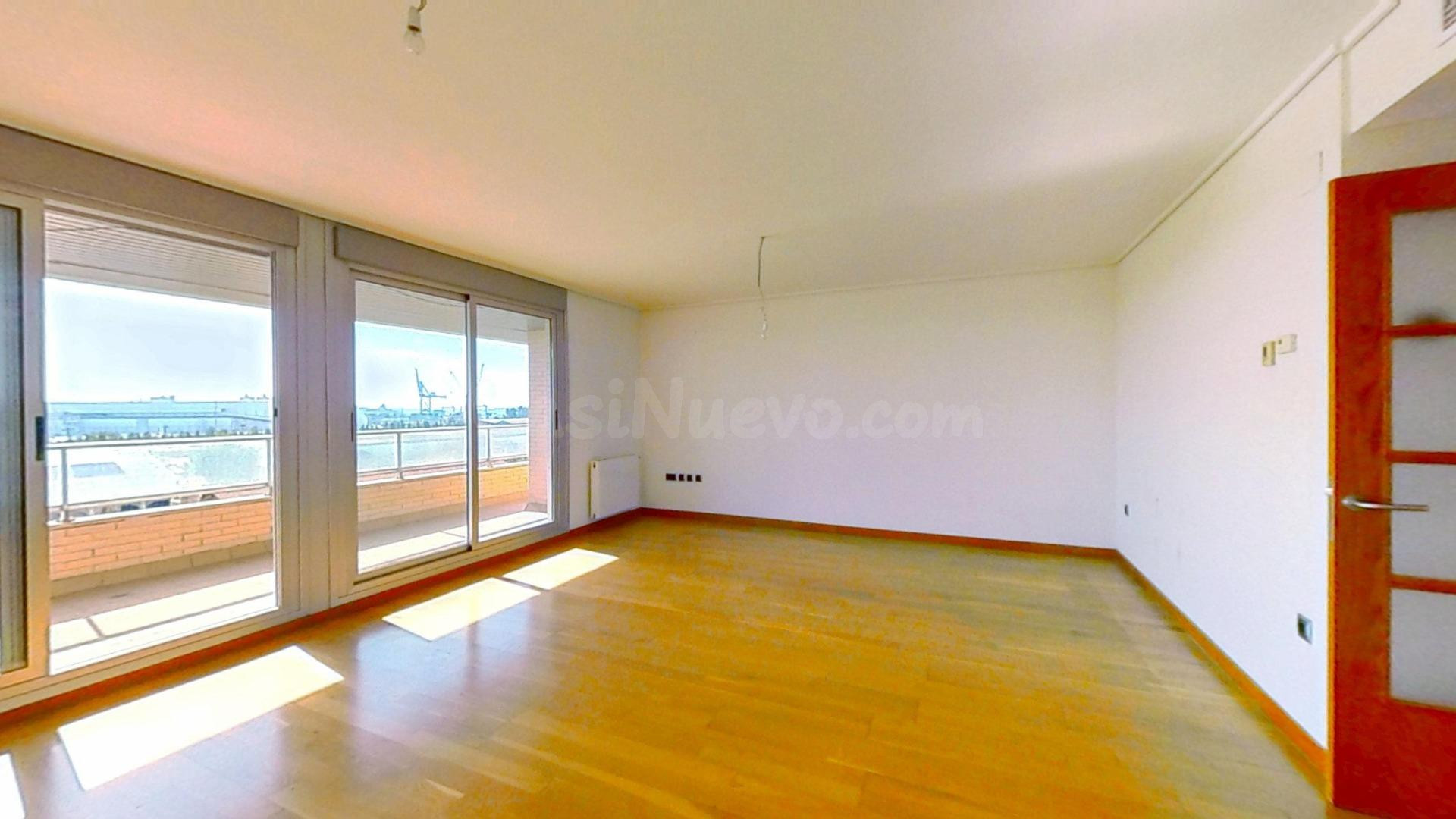 ¡Espectacular Piso de 164m2 con Vistas al Mar y Garaje en el - foto 3