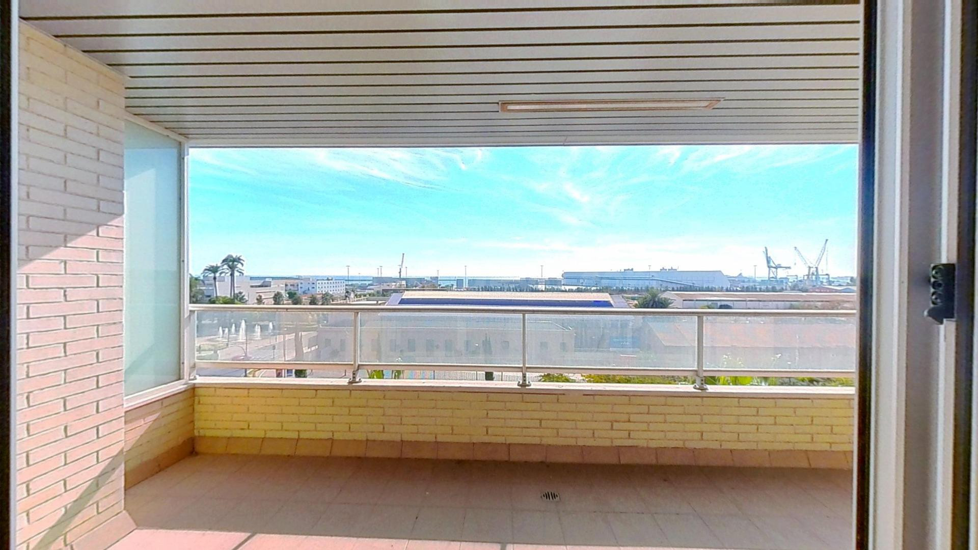 ¡Espectacular Piso de 164m2 con Vistas al Mar y Garaje en el - foto 5