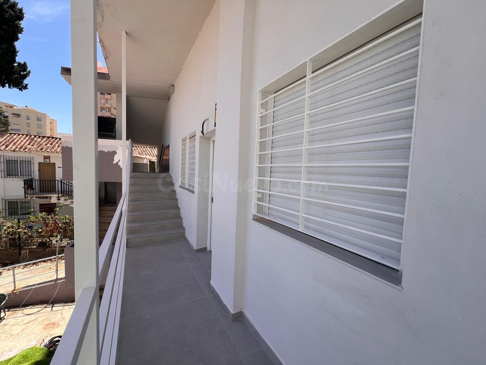Exclusivo Apartamento en La Carihuela, a un Paso del Mar - foto 3