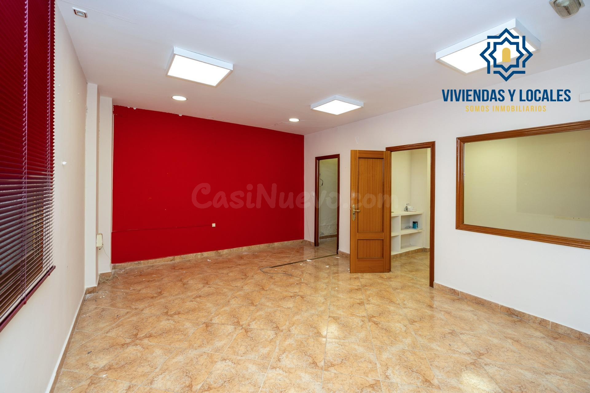 Local de 50 m2 cerca del centro de Granada con posibilidad d - foto 2