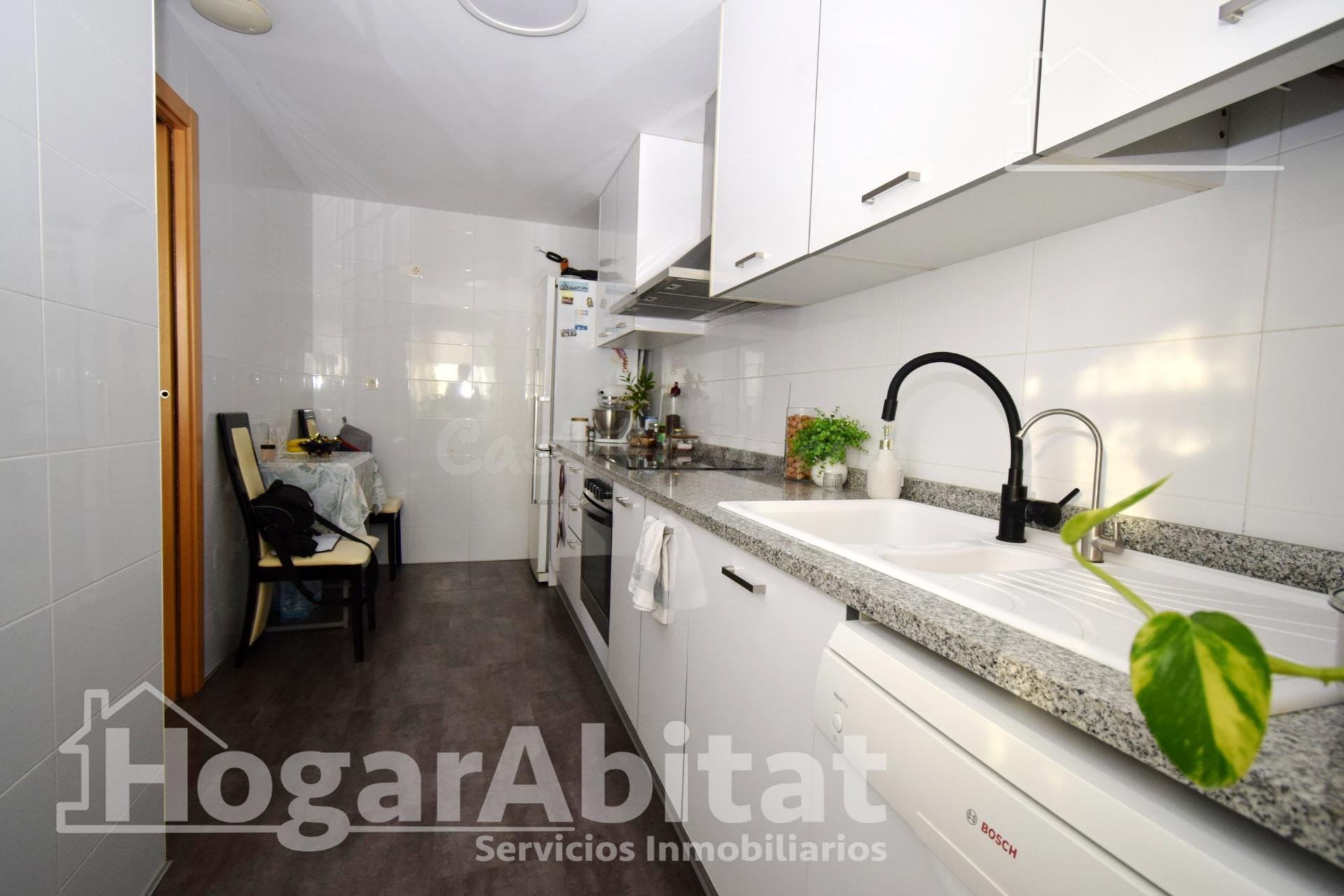 REFORMADO Y MUY BONITO CON BALCÓN Y GARAJE - foto 5