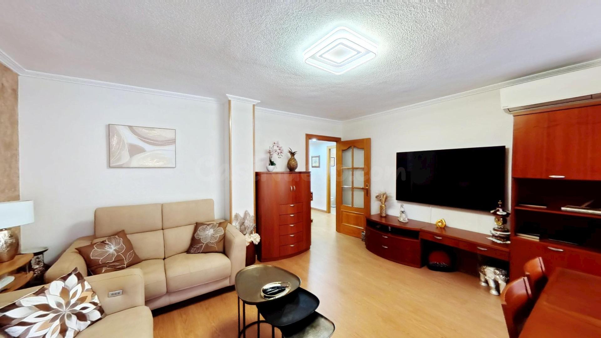 ¡Espectacular piso totalmente renovado junto al Bulevar del  - foto 5