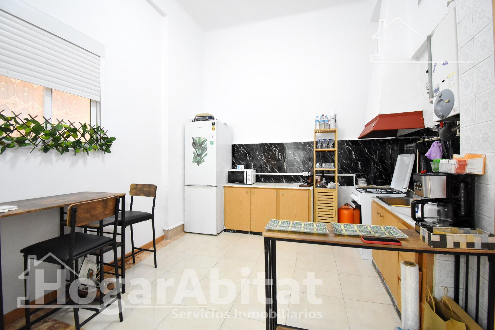¡CENTRO DE GANDIA! BAJO MUY AMPLIO CON TERRAZA Y TRASTERO - foto 4