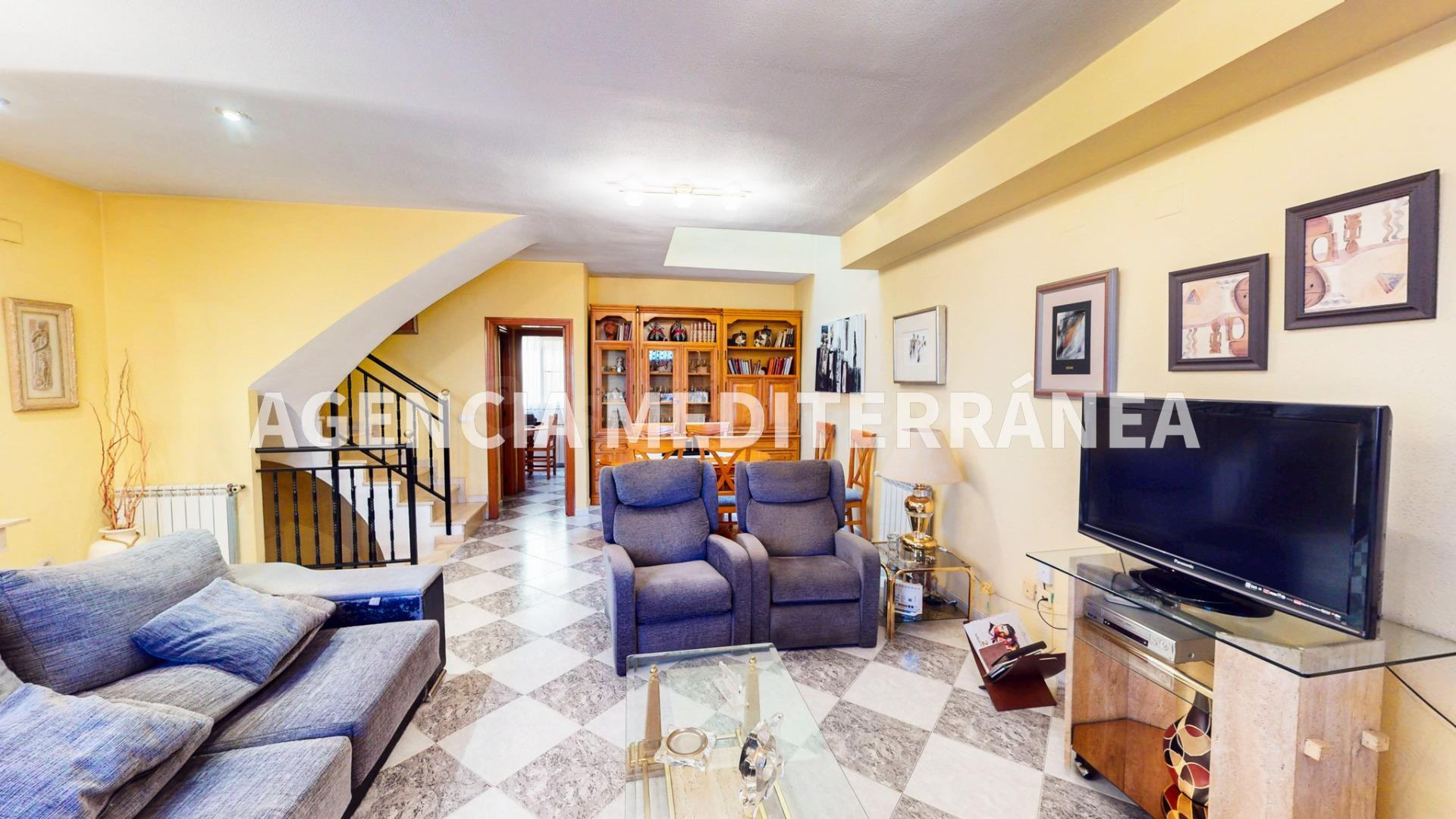 ADOSADO A LA VENTA EN ALCÀSSER - foto 3