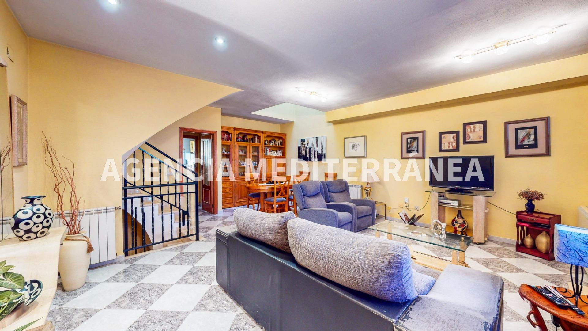 ADOSADO A LA VENTA EN ALCÀSSER - foto 4