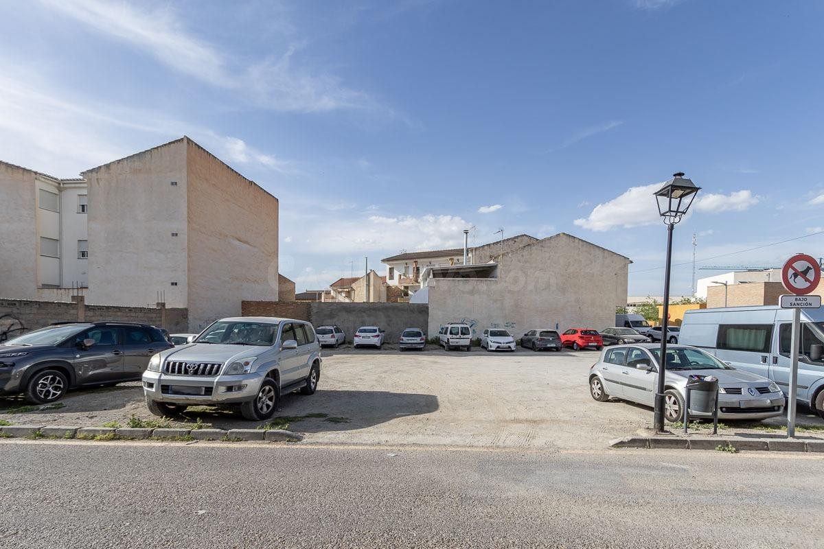 ¡Oportunidad única! Solar en venta en Churriana de la Vega - foto 2