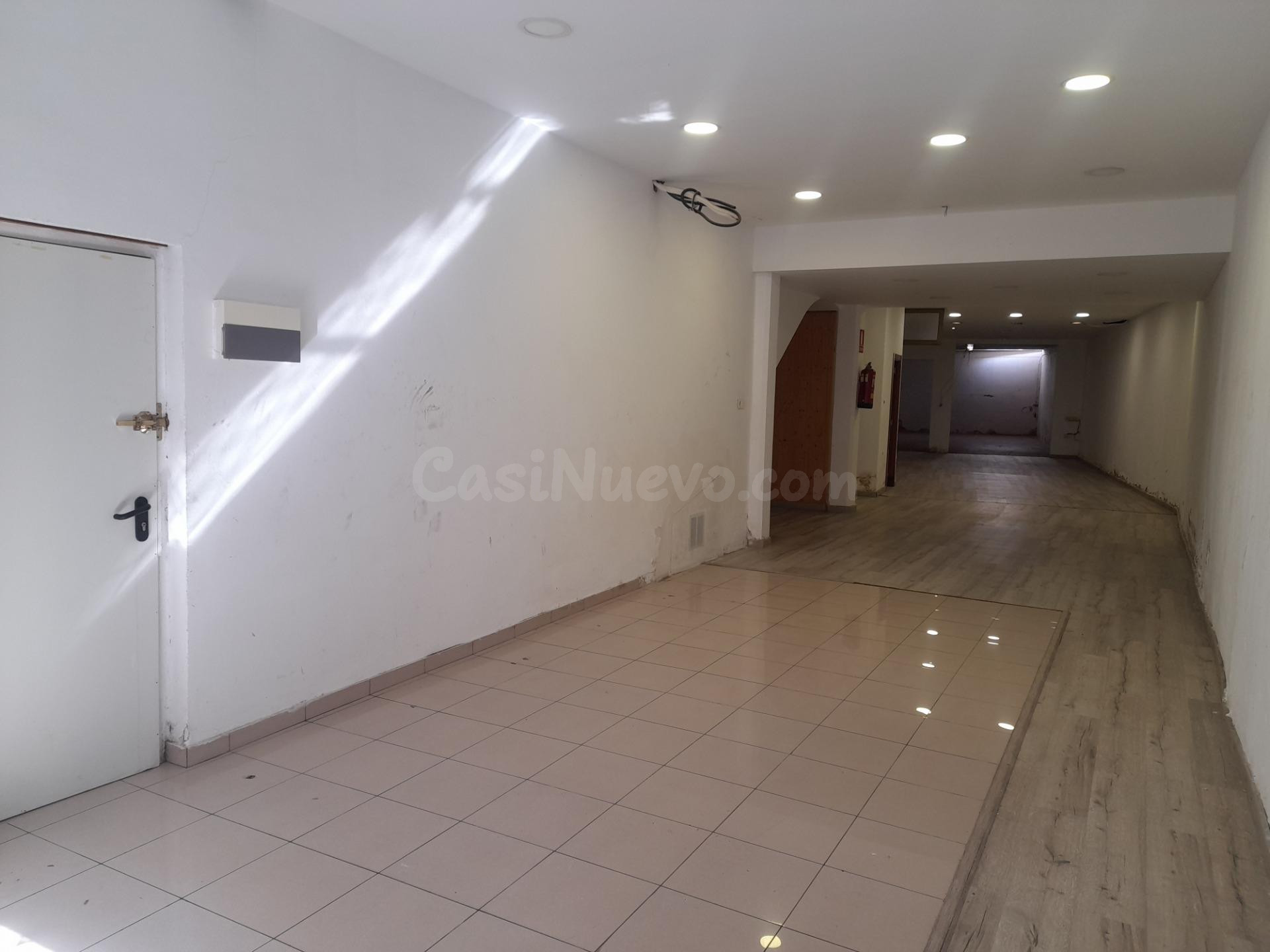 Gran local comercial C/Argentona - foto 2