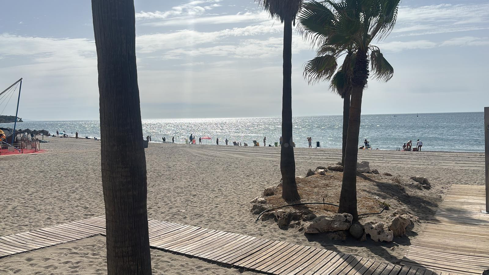 Encantador piso a 30 metros del paseo maritimo y del mar, en
