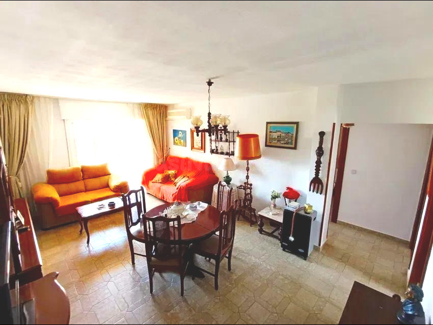 Exclusiva vivienda con impresionantes vistas panorámicas al  - foto 2