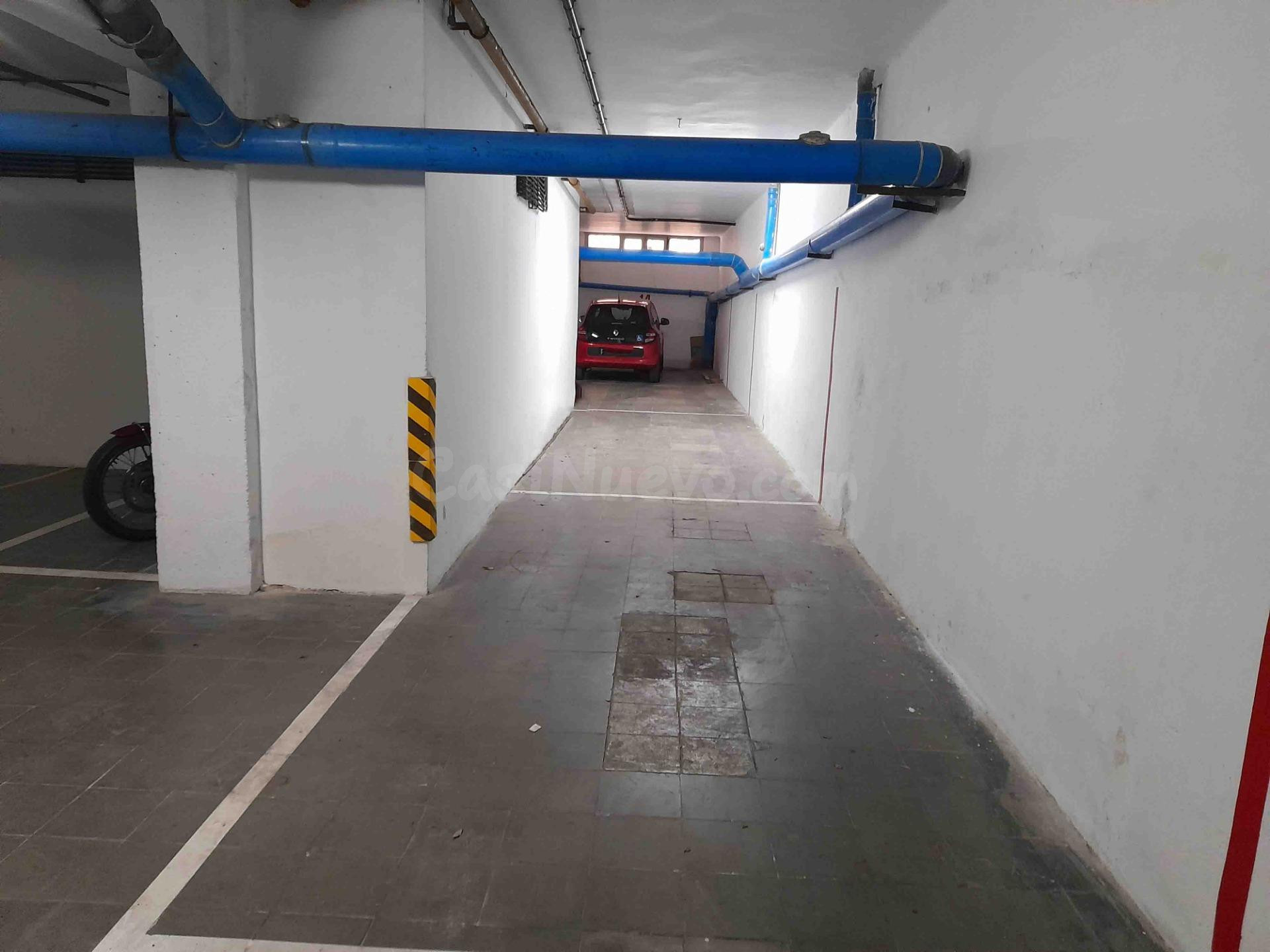 Plazas de Parking COCHE + MOTO en la Plaça Granollers de Mat - foto 5