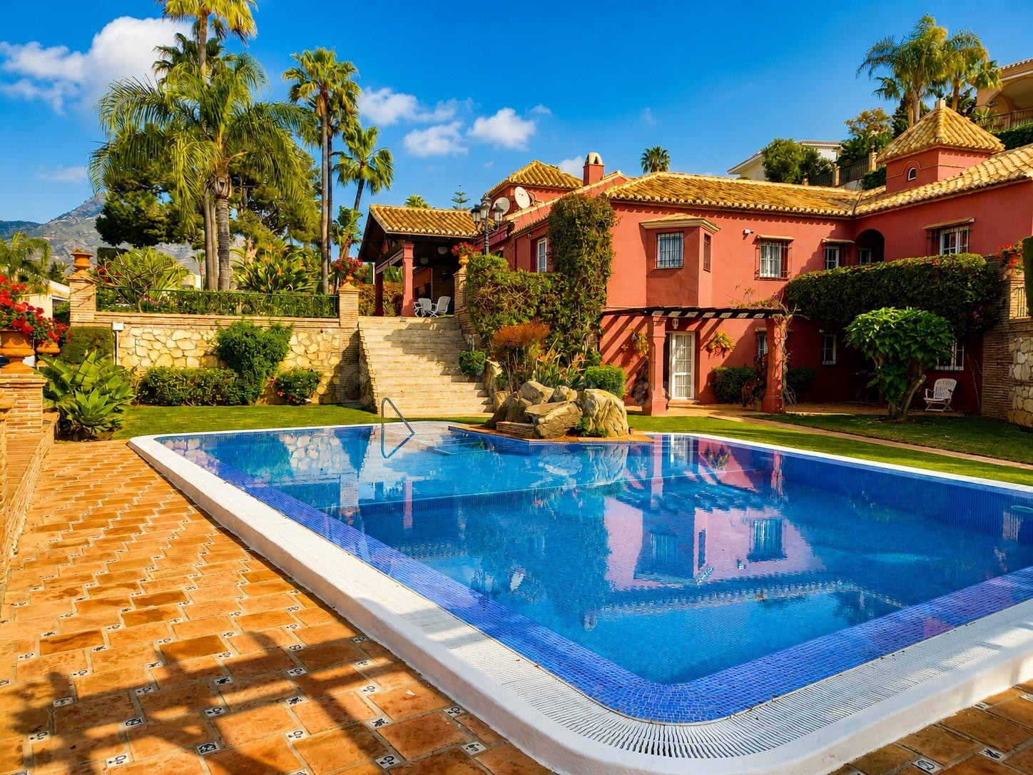 VILLA DE LUJO EN TORREQUERADA · BENALMÁDENA