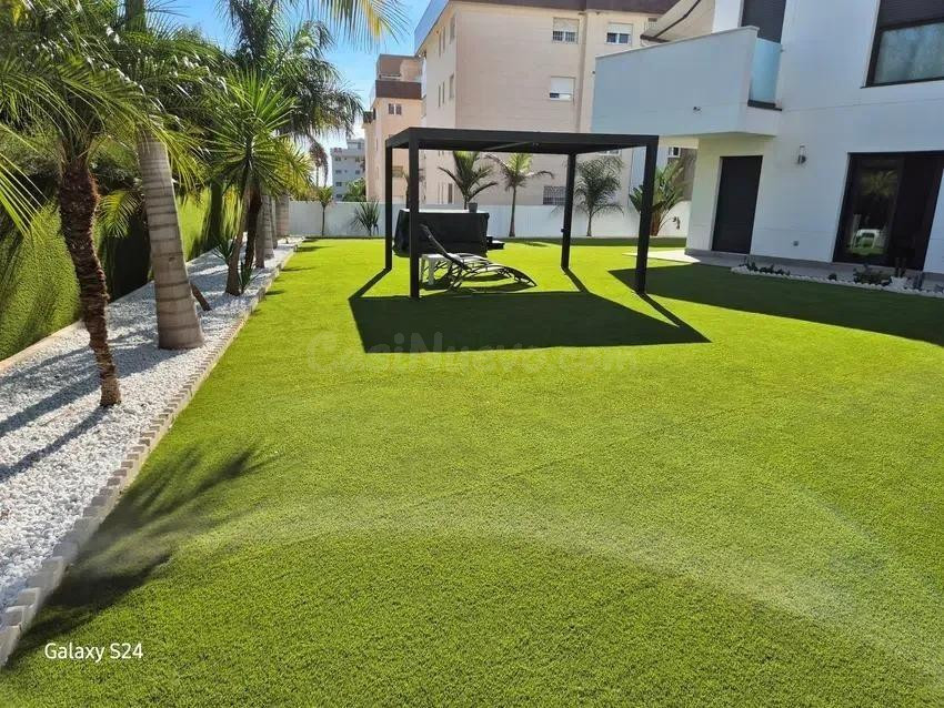 Exclusiva planta baja con 400 m2 de jardín privado en La Col - foto 2