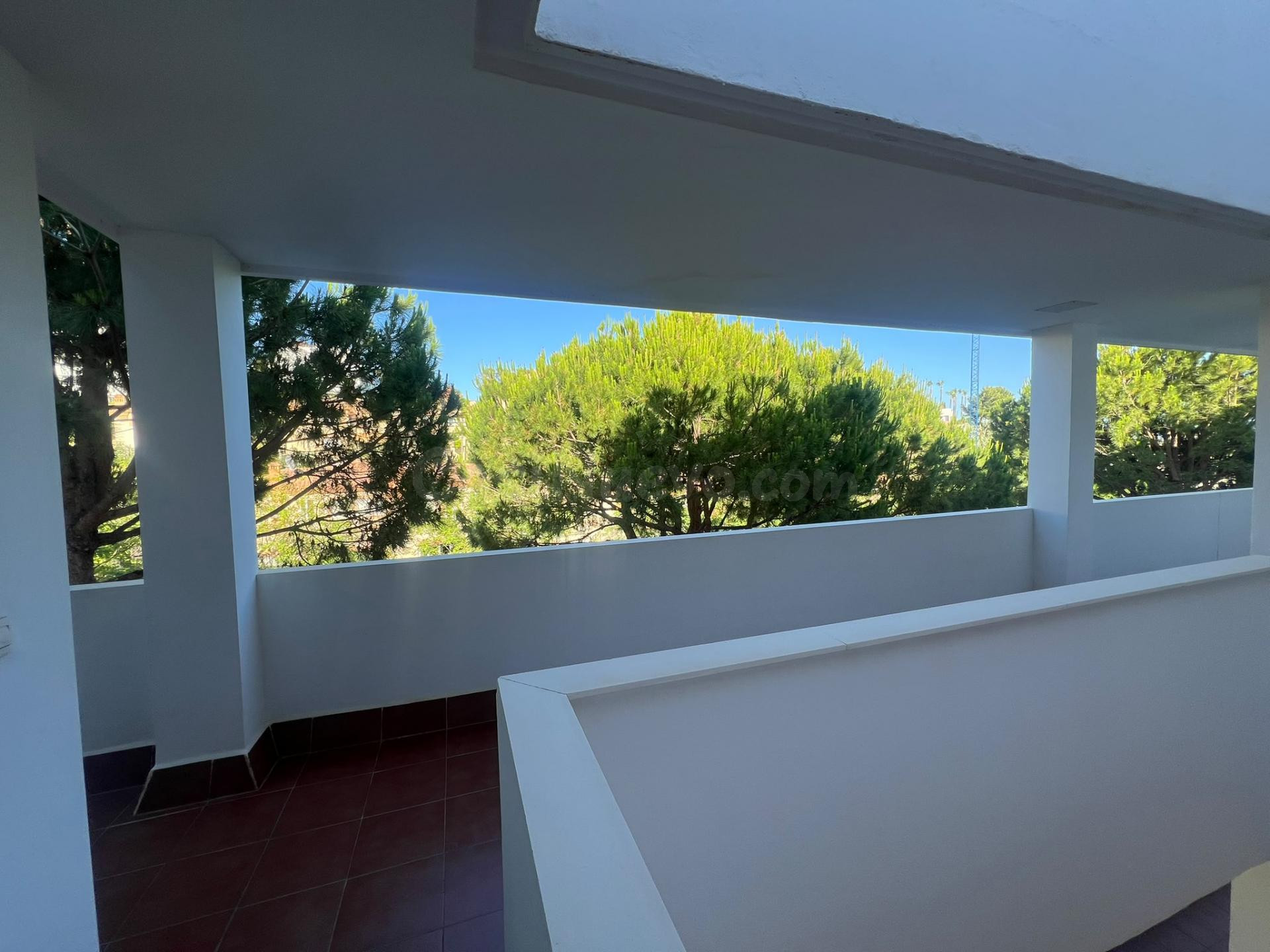 MARAVILLOSO PISO EN RIVIERA DEL SOL CON PISCINA Y PARKING - foto 4