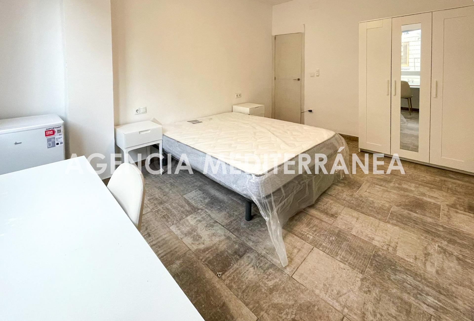 ¡SOLO ESTUDIANTES UNIVERSITARIOS! habitaciones en Burjassot
